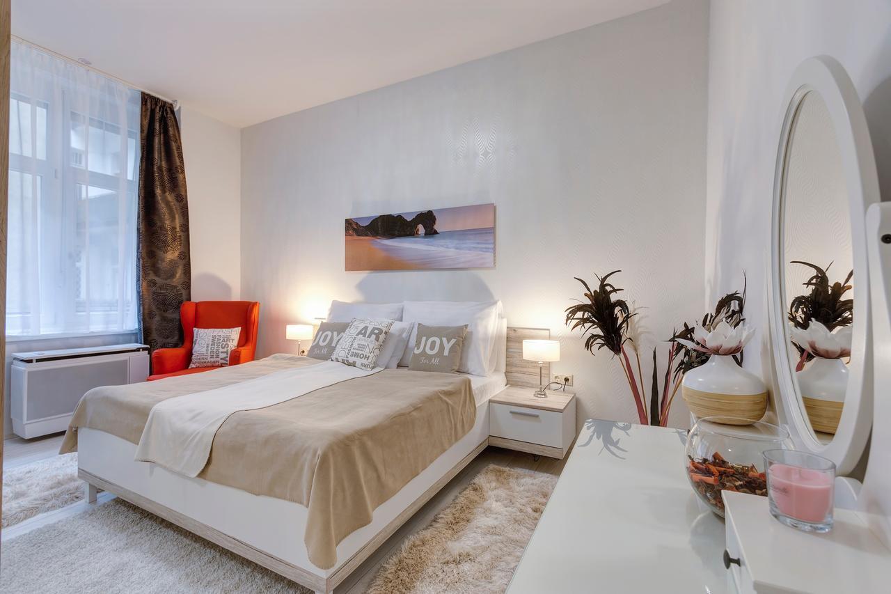 Sweet Dreams At King Street Gold Apartment Budapest Ngoại thất bức ảnh